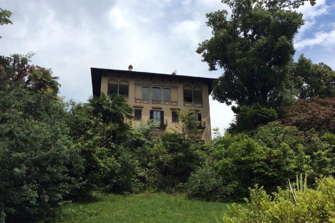 Hotel Villa Della Quercia Verbania Buitenkant foto