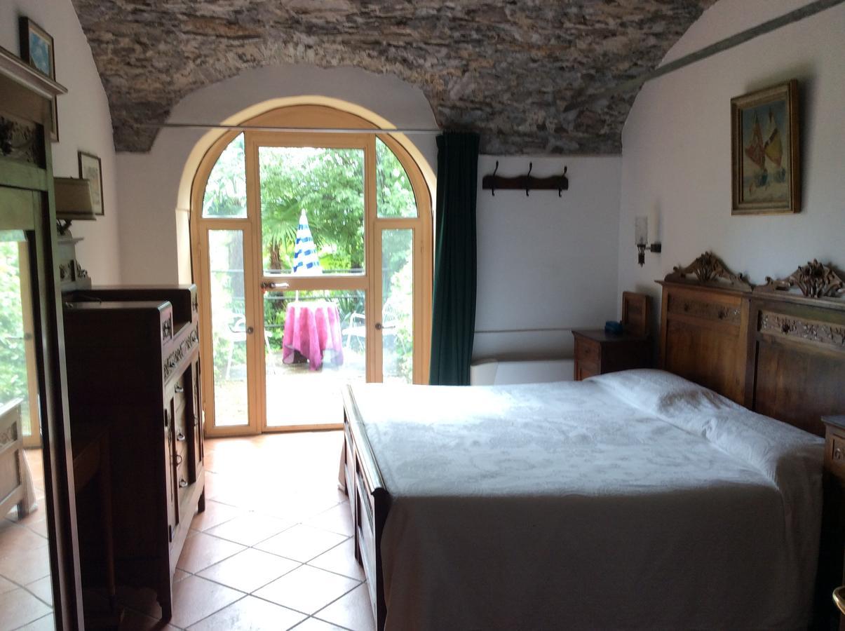 Hotel Villa Della Quercia Verbania Buitenkant foto