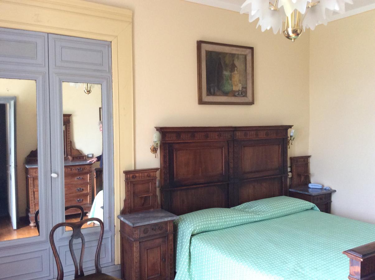 Hotel Villa Della Quercia Verbania Buitenkant foto