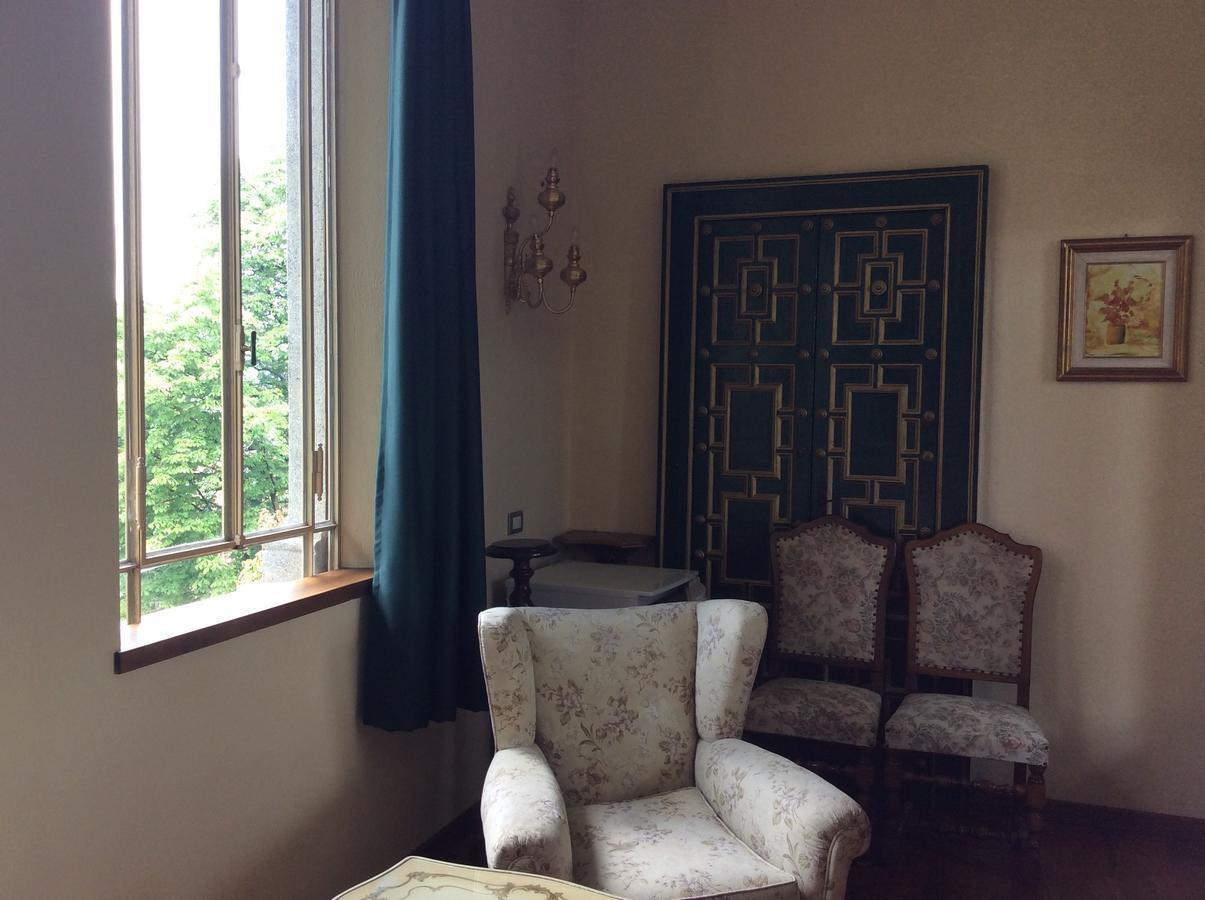 Hotel Villa Della Quercia Verbania Buitenkant foto