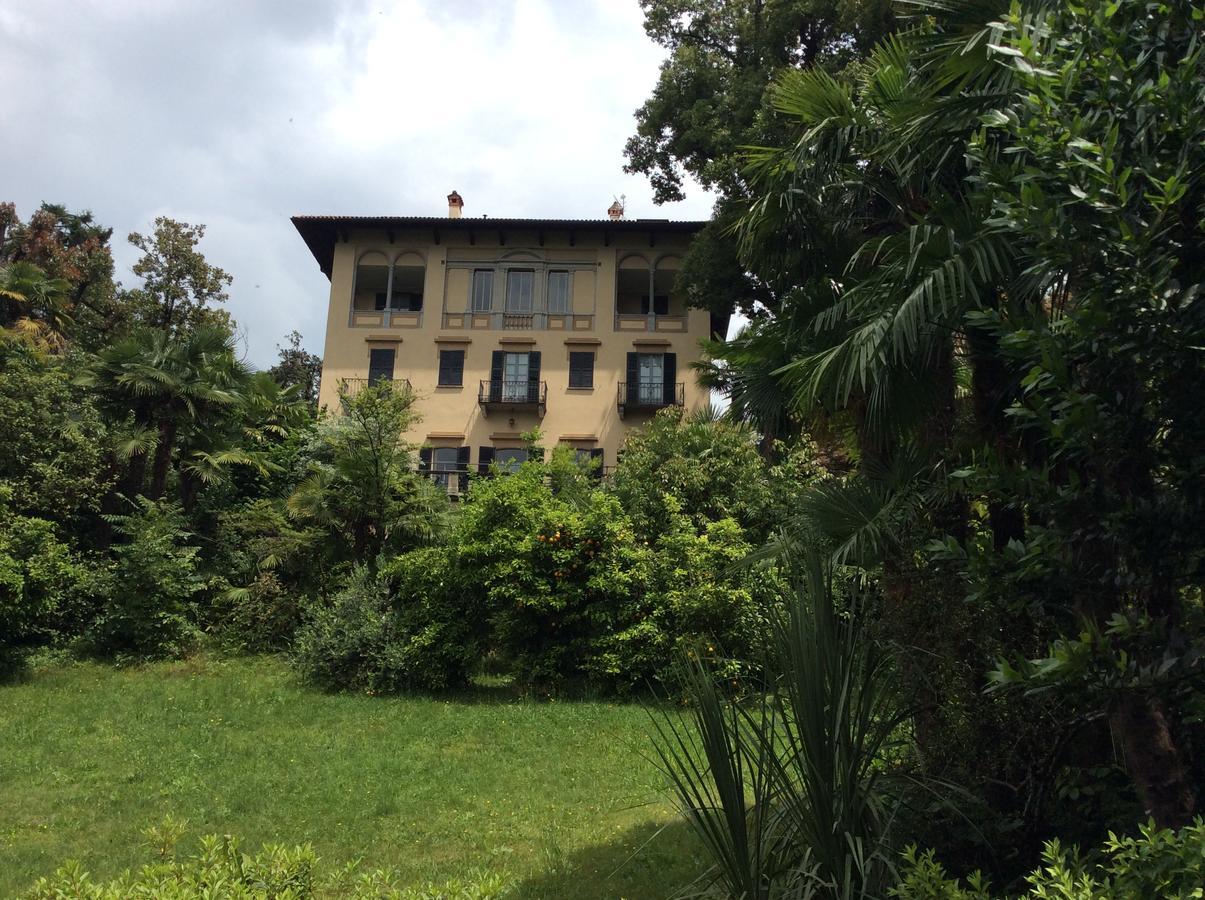 Hotel Villa Della Quercia Verbania Buitenkant foto