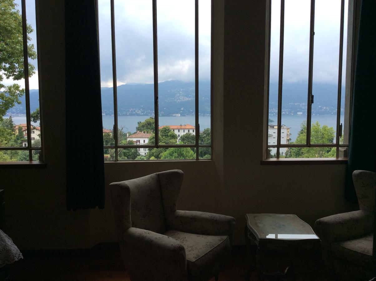 Hotel Villa Della Quercia Verbania Buitenkant foto